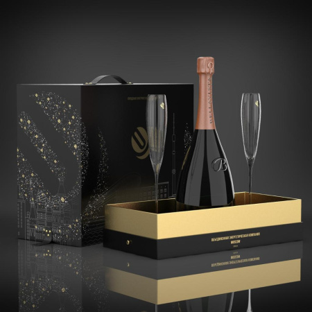 Короб 40×40×17 см под бутылку и 2 бокала  Фотография короб 40×40×17 см под бутылку и 2 бокала